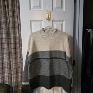 Universal Thread Women's Colorblock Sweater - Cream and Gray